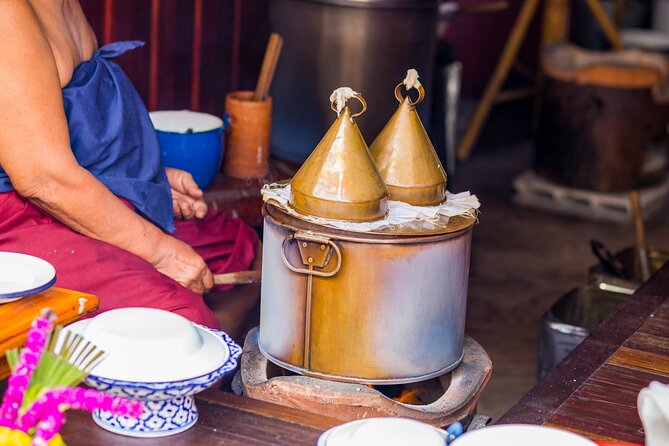 Chiang Mai Michelin Food Walking Tour with Professional Tour Guide - Starting at Chansom Memorial Bridge