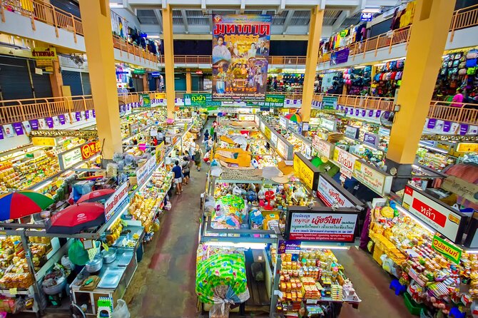 Chiang Mai Michelin Food Walking Tour with Professional Tour Guide - Gor Neng’s dinosaur-shaped pa tong go