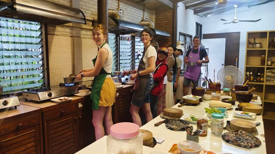 Chiang Mai: Morning Cooking Class with Market Visit - Starting with Chiang Mai’s market ingredients
