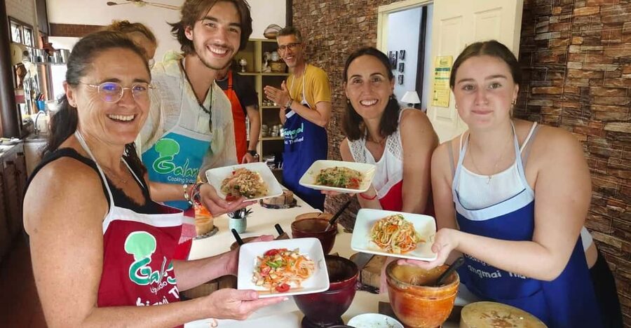 Chiang Mai: Morning Cooking Class with Market Visit - Curry paste is part of the lesson
