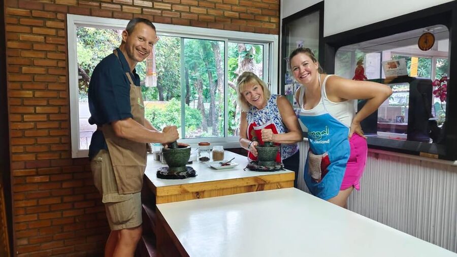 Chiang Mai: Morning Cooking Class with Market Visit - What the teaching is like