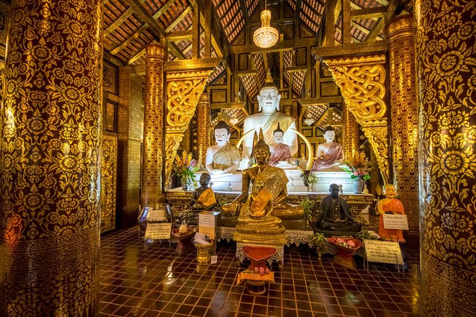 Chiang Mai Night Bike Tour - Wat Lok Molee after dark