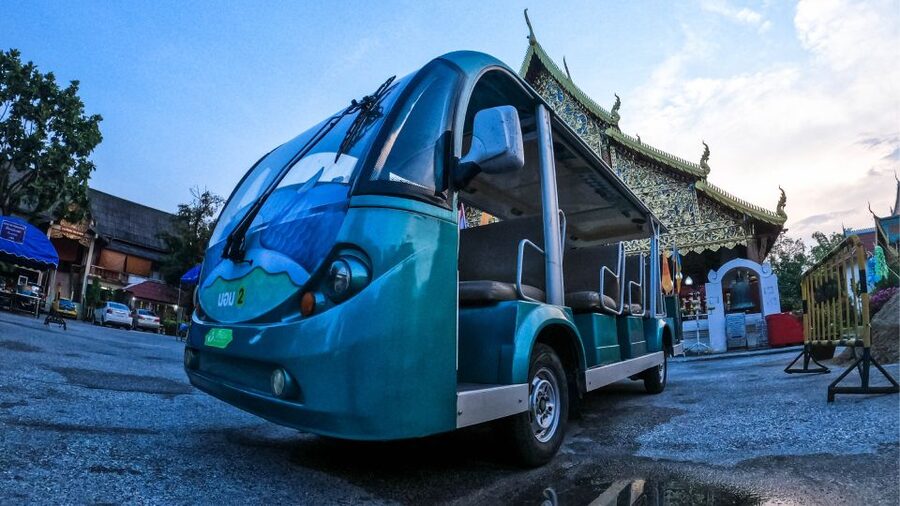 Chiang Mai: Nighttime City Highlights by EV Tram - Warorot Market, Tha Phae Gate, and Chiang Mai’s Evening Streets