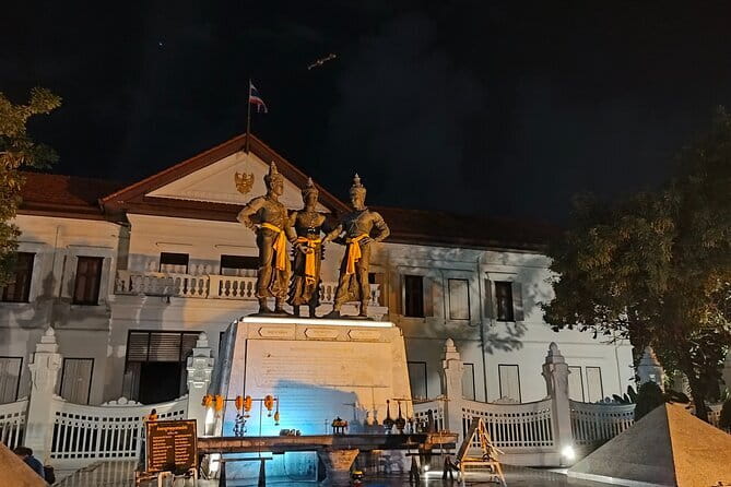 Chiang Mai Old City & Temples 3 hour Twilight Walking Tour - Wat Chedi Luang and the meaning behind the stones