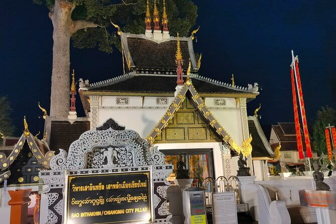 Chiang Mai Old City & Temples 3 hour Twilight Walking Tour - Practical details that affect your evening