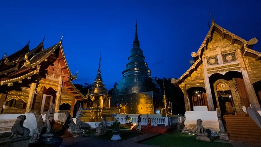 Chiang Mai Old City Twilight Walk Tour: Lanna Majestic Glow - Why these two temples make a good evening walk