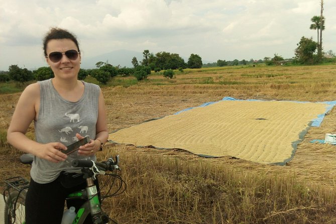 Chiang Mai Paradise Full-Day Cycling Adventure Tour - Thai snacks and a neighborhood lunch