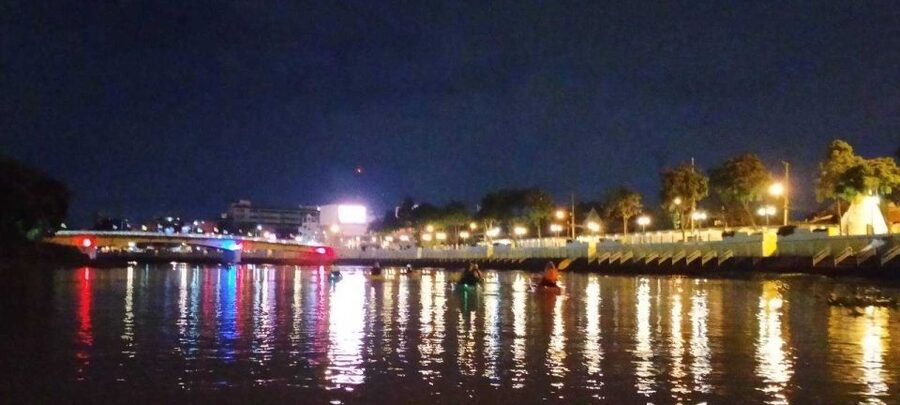 Chiang Mai: Ping River Night Kayaking into City Center - Who should book this evening paddle?