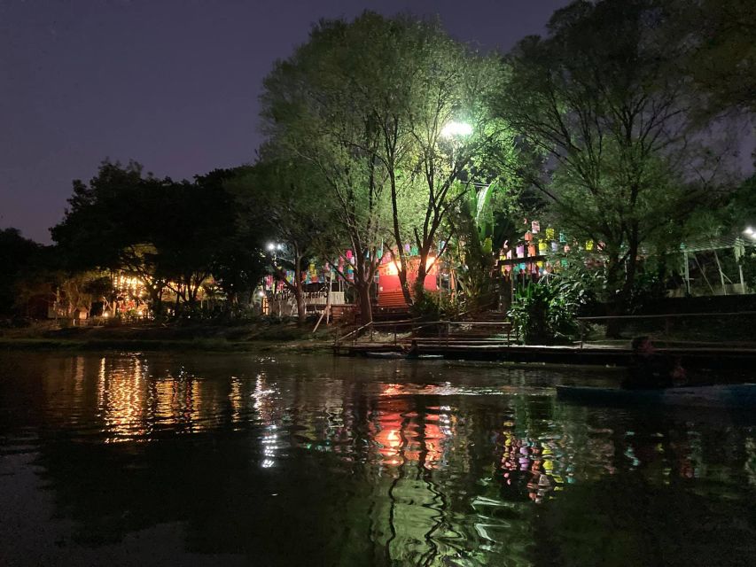 Chiang Mai: Ping River Night Kayaking into City Center - Why the calm pace works