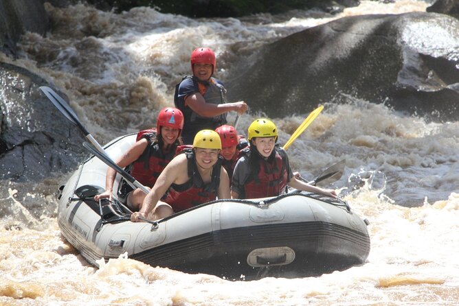 Chiang Mai Rafting in Mae Taeng River with Thai Buffet - Rafting the Mae Taeng through jungle and rice fields