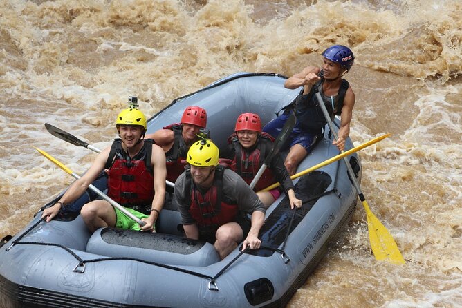Chiang Mai Rafting in Mae Taeng River with Thai Buffet - Thai buffet lunch beside the river