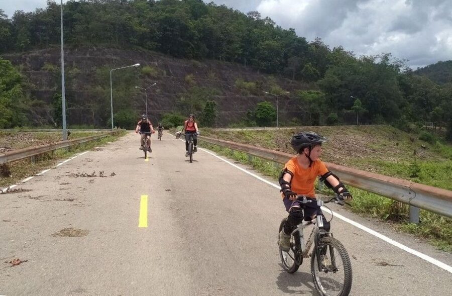Chiang Mai: Rainforest Guided Mountain Biking Tour - From Chiang Mai to Doi Saket by van