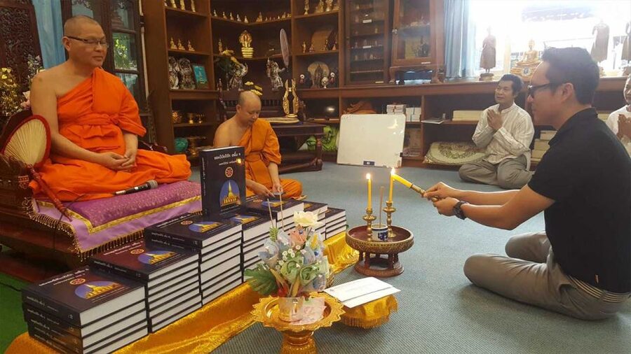 Chiang Mai: Silver Craftwork Temple Tour with Monk Meeting - Why this tour feels different from a standard temple visit