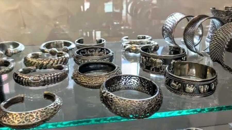 Chiang Mai: Silver Craftwork Temple Tour with Monk Meeting - Who will get the most from this experience