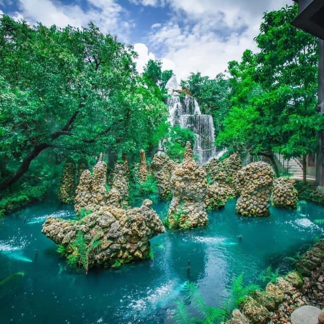 Chiang Mai: Sticky Waterfall & Angel Waterfall Park Day Tour - Guides, photos, and the human side of the day