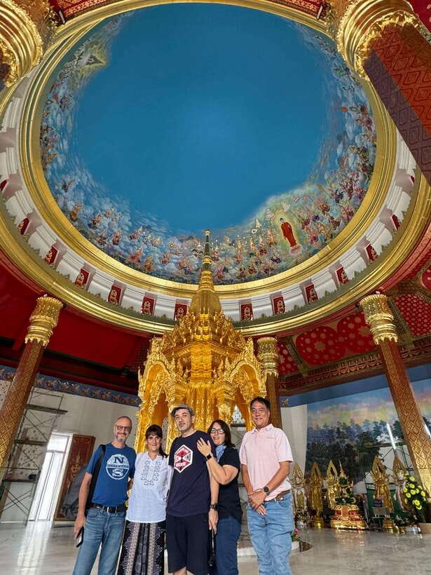Chiang Mai: Sticky Waterfall scenic loop unseen lake &temple - Wat Phra That Doi Saket and the first mountain views