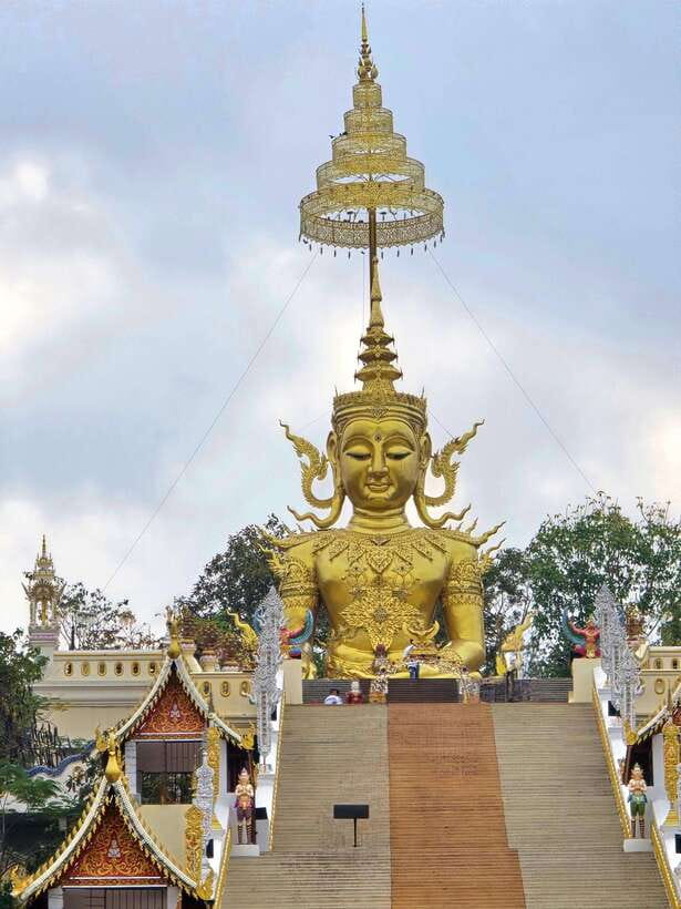 Chiang Mai: Sticky Waterfall scenic loop unseen lake &temple - Group or private tour: which is better value?