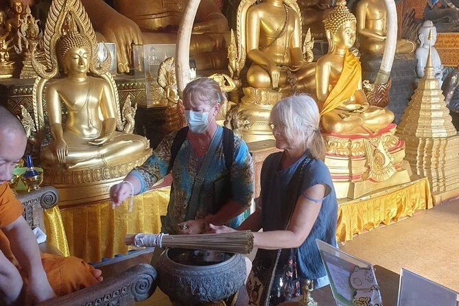 Chiang Mai Sunset Point, Wat Pha Lat, Wat Doi Suthep, Wat Umong - Who should book this Chiang Mai sunset tour?