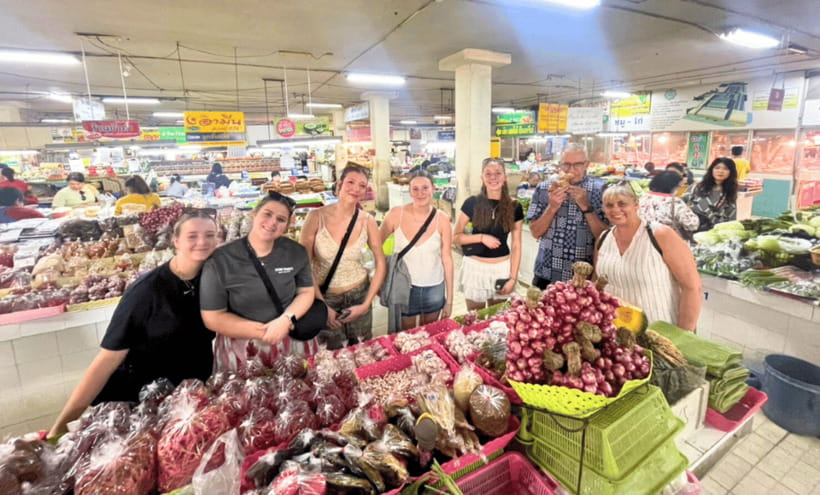 Chiang Mai : Super Fun Thai Cooking Class - Cooking seven dishes at your own station