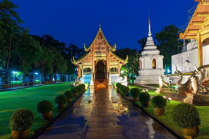 Chiang Mai Temples and Market Tuk Tuk Night Tour - Why Chiang Mai works so well after sunset