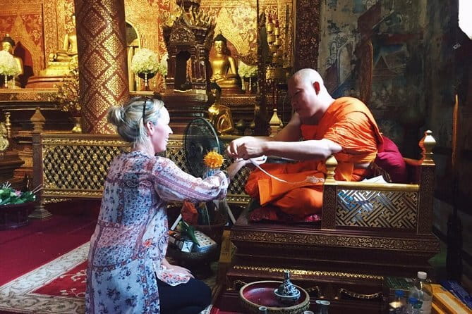 Chiang Mai Temples and Market Tuk Tuk Night Tour - Wat Lok Molee: a final temple beyond the walls