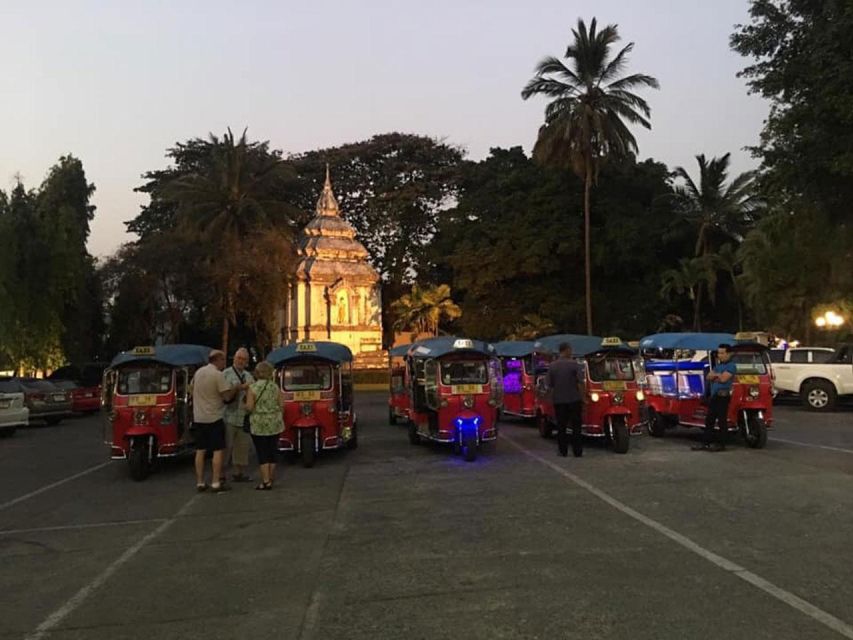 Chiang Mai: Temples and Street Food Night Tour by Tuk Tuk - Timing, pickup, and small practical details