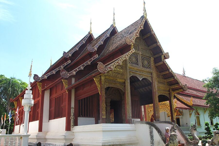 Chiang Mai: Temples & Culture Tour - The guide is the heart of the experience