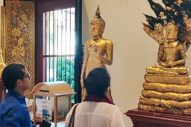 Chiang Mai Temples & Old City Hidden Gems Small Group Tour 2 Hrs - The Three Kings Monument in 10 minutes