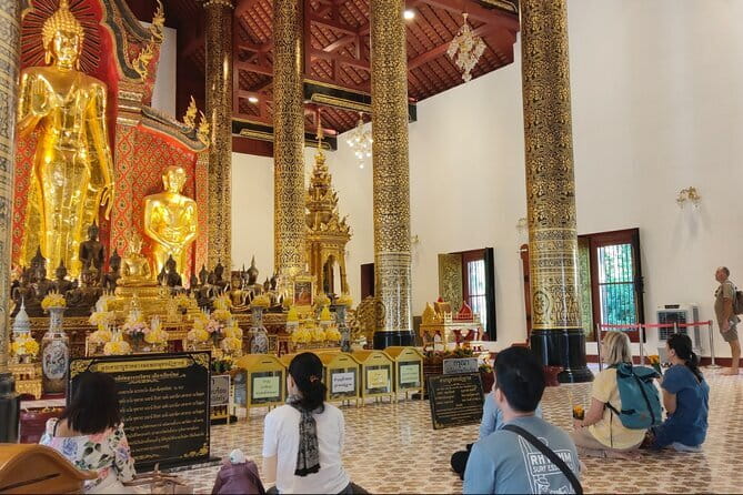 Chiang Mai Temples & Old City Hidden Gems Small Group Tour 2 Hrs - Wat Chedi Luang gets the grand finale