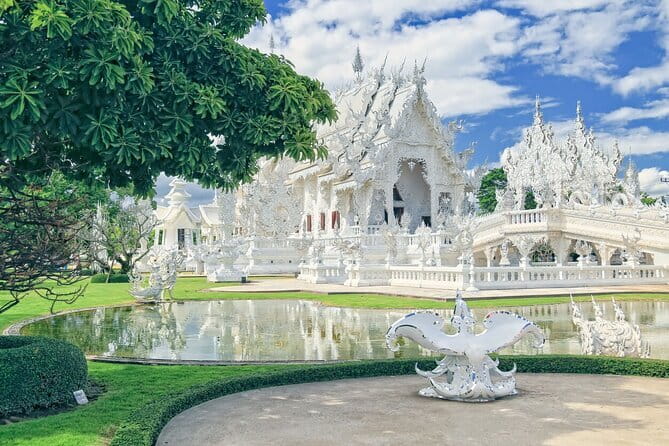 Chiang Mai Temples & Old City Hidden Gems Small Group Tour 2 Hrs - The guide makes the difference