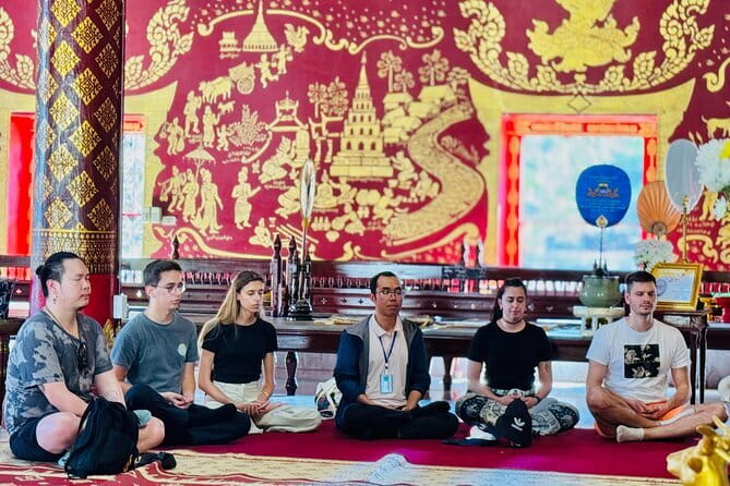 Chiang Mai Temples Visit Walking Tour with Ex-Monk Guide Part 2 - Wat Chiang Man and the beginning of Chiang Mai