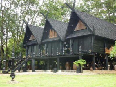 Chiang Mai to Chiang Rai: 3 Temples & Hot Springs & Pickup