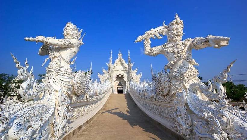 Chiang Mai to Chiang Rai: 3 Temples & Hot Springs & Pickup - Transport, pickup, and the realities of a long schedule