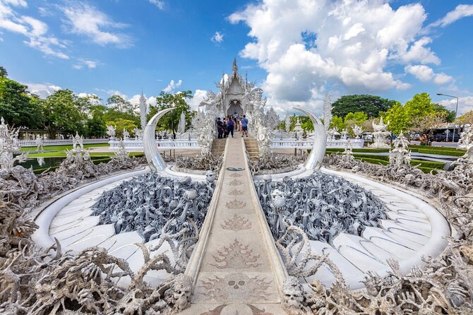 Chiang Mai to White & Blue Temple, Black Museum & Golden Triangle - The Golden Triangle puts the day into perspective