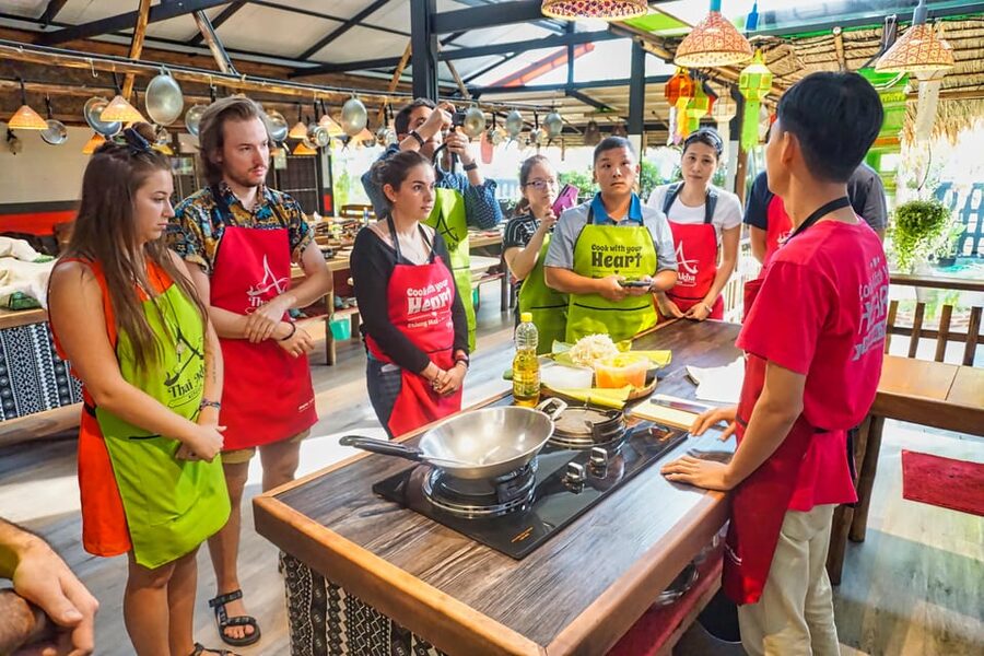 Chiang Mai: Traditional Thai-Akha Cooking Class& Market Tour - What the $41 price includes