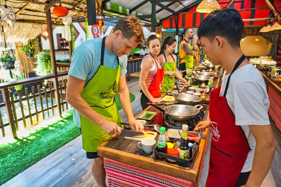 Chiang Mai: Traditional Thai-Akha Cooking Class& Market Tour - Who will enjoy this Chiang Mai cooking class