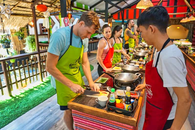 Chiang Mai: Traditional Thai-Akha Cooking Class& Market Tour - Starting at the market in Chiang Mai