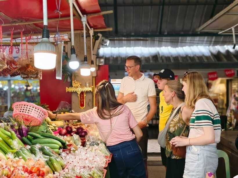 Chiang Mai: Traditional Thai Cooking Class with Market Tour - Who should book this Chiang Mai class?