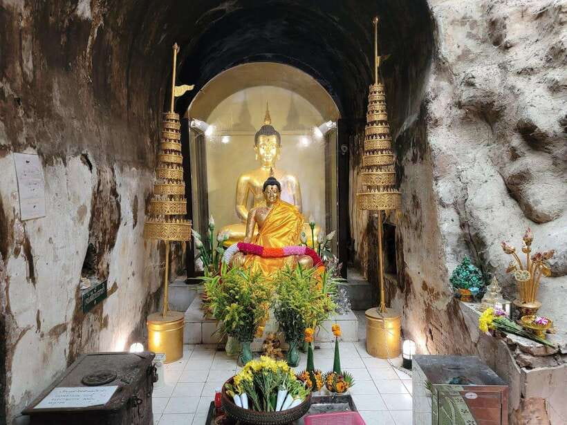 Chiang Mai:Wat Phra That Doi Suthep & Wat Umong Evening Tour - A four-hour plan with a shared vehicle