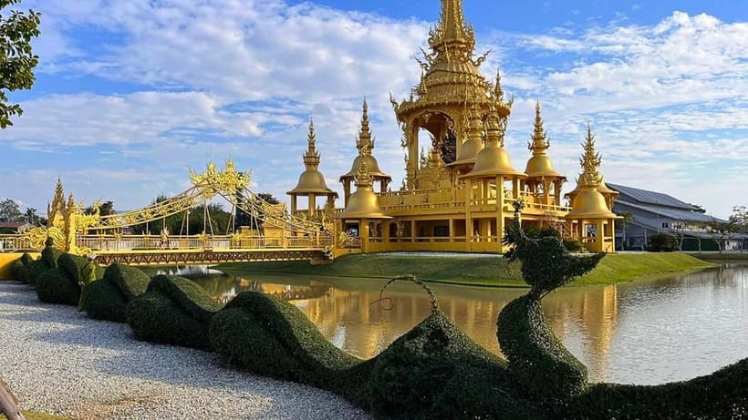 Chiang Mai: White and Blue Temples and Lalita Cafe - Key points to know before booking