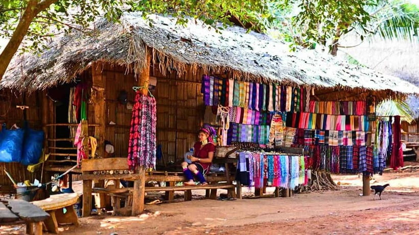 Chiang Mai: White and Blue Temples and Lalita Cafe - Transport, pickup, and group size
