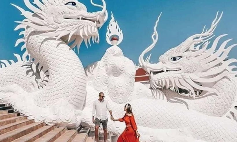 Chiang Mai: White Temple, Blue Temple, and Black House Tour - What $50 covers, and where the value becomes less clear