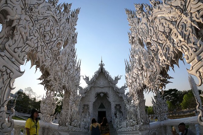 Chiang Rai and White Temple Private All-Inclusive Day-Tour - Wat Rong Khun, Chiang Rai’s White Temple