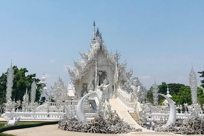 Chiang Rai and White Temple Private All-Inclusive Day-Tour - Mae Khachan hot springs and the first break