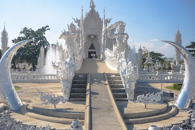 Chiang Rai Day Tour from Chiang Mai + The Long Neck Hill Tribe With Boat - Blue Temple brings a different mood