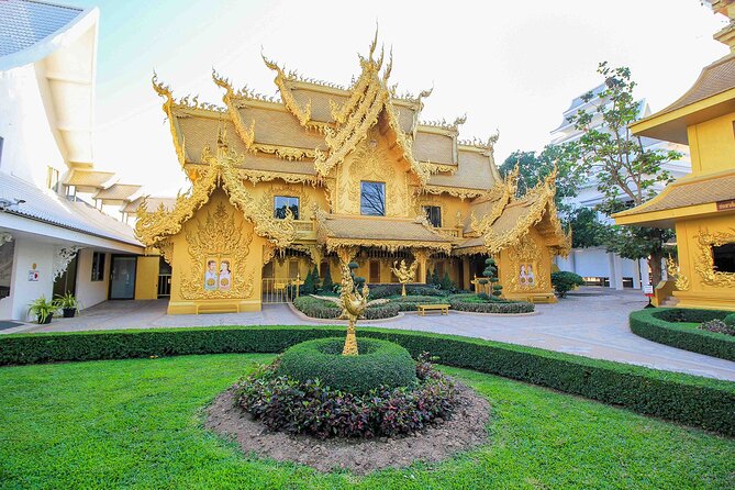 Chiang Rai Full Day Tour with Boat Trip and Longneck Village - Karen Village and the long-neck tradition