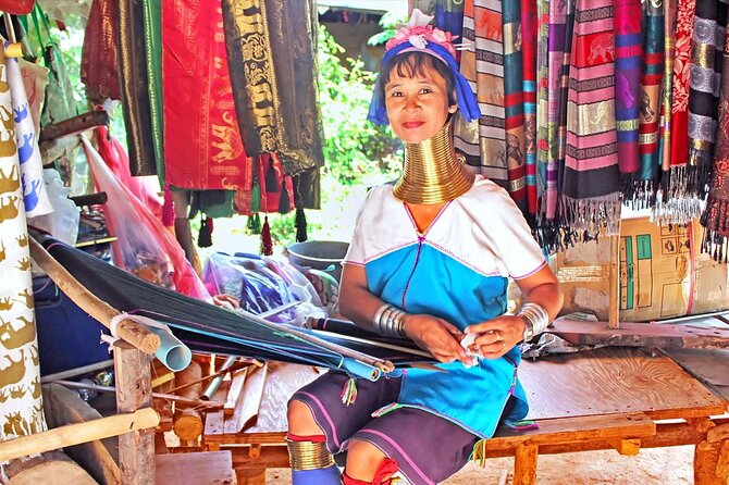 Chiang Rai Full Day Tour with Boat Trip and Longneck Village - The minivan matters more than the brochure