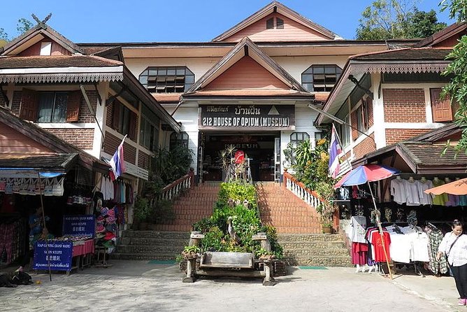 Chiang Rai, Golden Triangle and Long Neck Karen - Mae Sai at Thailand’s northern edge