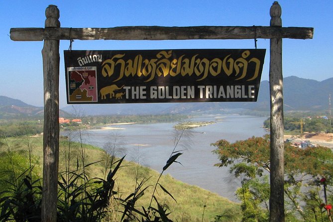 Chiang Rai One Day: White Temple, Golden Triangle, Akha Hilltribe - Guides can make or break the van time