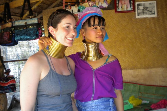 Chiang Rai One Day : White Temple, Golden Triangle, Boat Ride to Laos, Long Neck - Lunch and the middle of a packed day